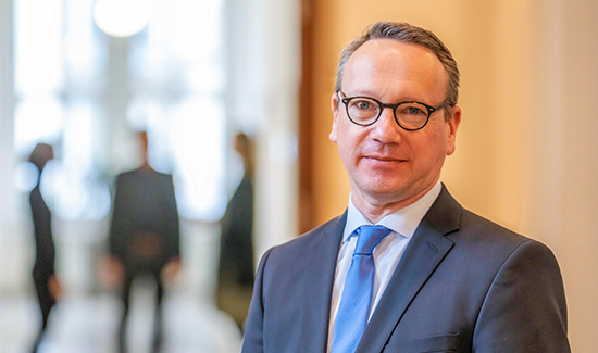 Dr. Benjamin Limbach